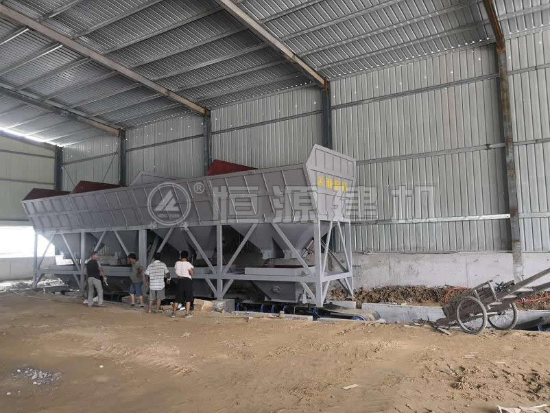 HZS120型搅拌站设备安装调试现场