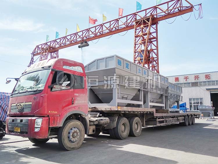 WBZ700型稳定土拌合站开始装车发货，发往郑州中牟客户场地